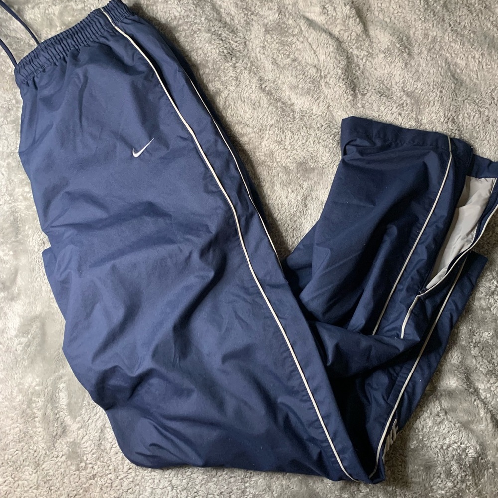 Vintage Y2K Nike track sweat
pants size Large
